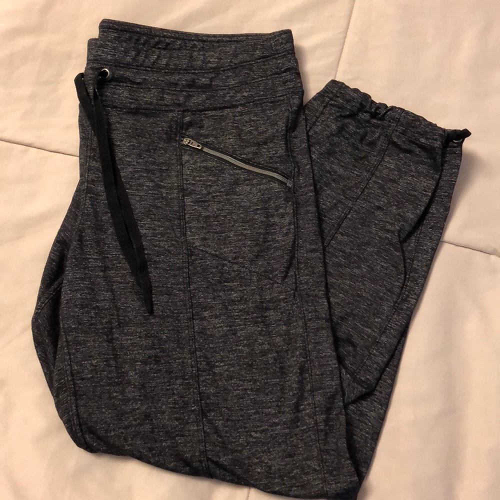 Athleta cropped pants